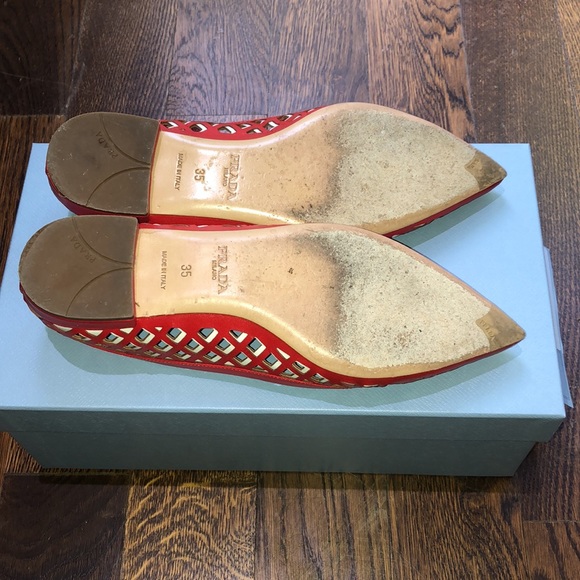 Prada, Red and White flats, Size 35 - Picture 5 of 6